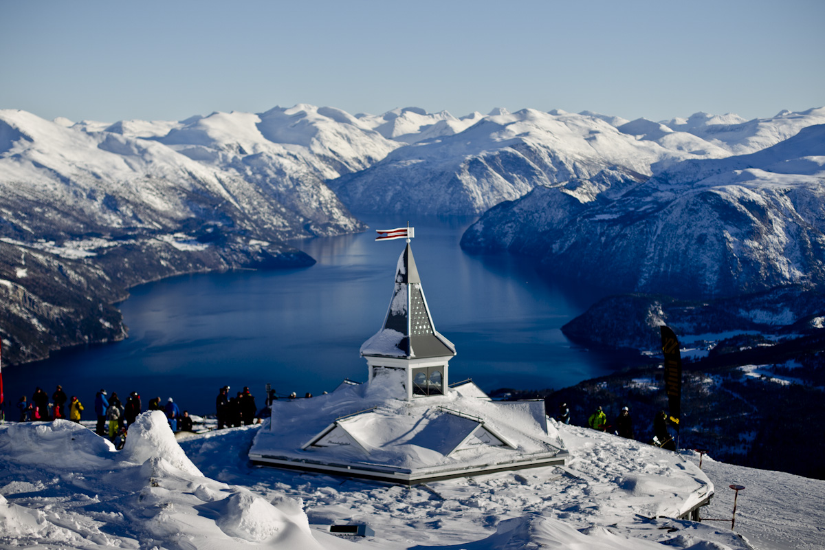 11.Le fjord en contre bas de Stranda