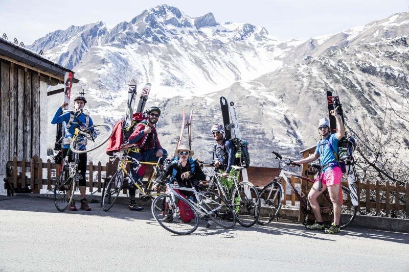 L'équipe heureuse d'etre arrivée